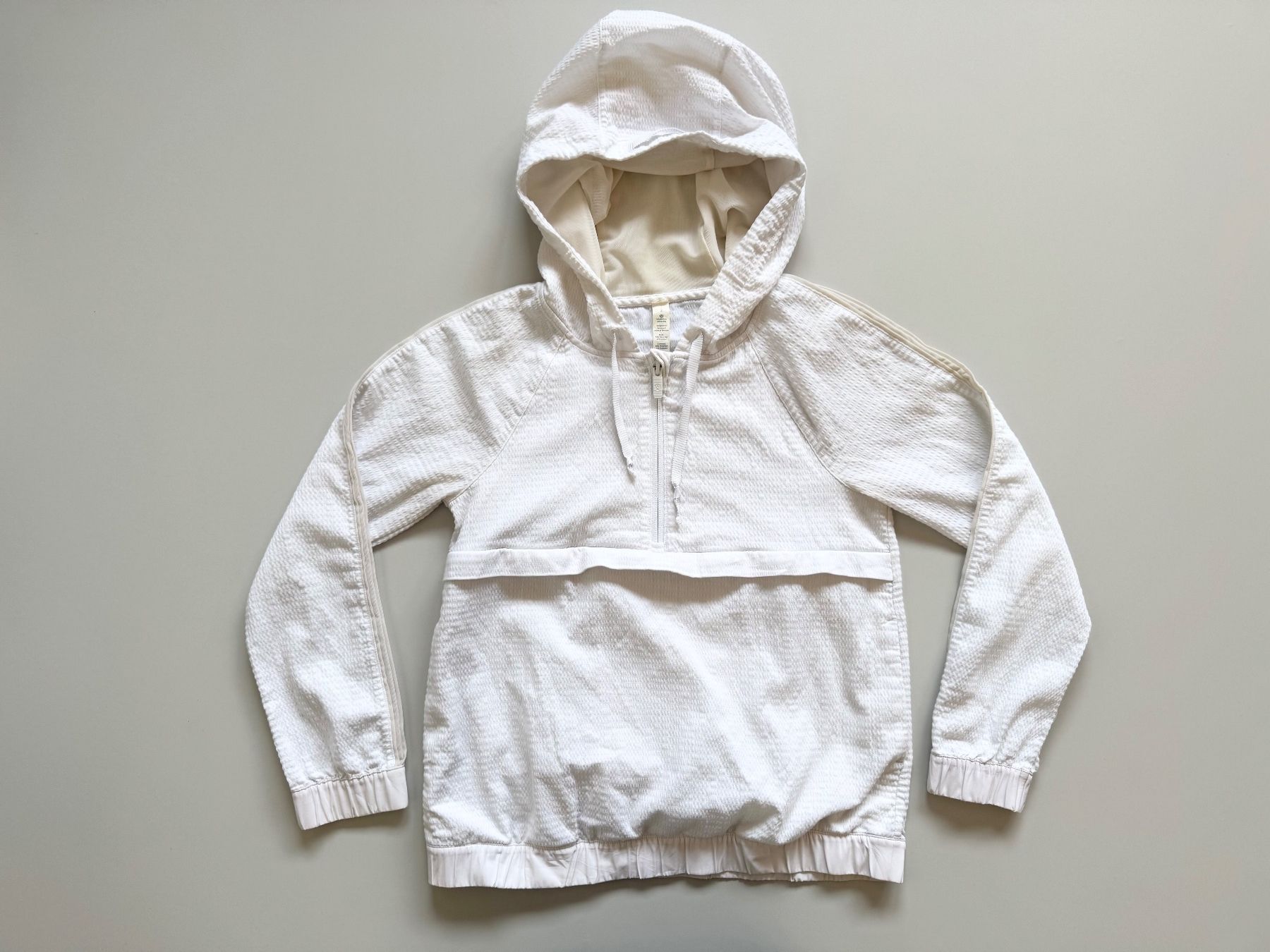 Lululemon Maglioni & Felpe: lululemon womens Pack Light Pullover Packable Sz 2 – Usato da Neuchâtel venduto da _Easy_to_Find_