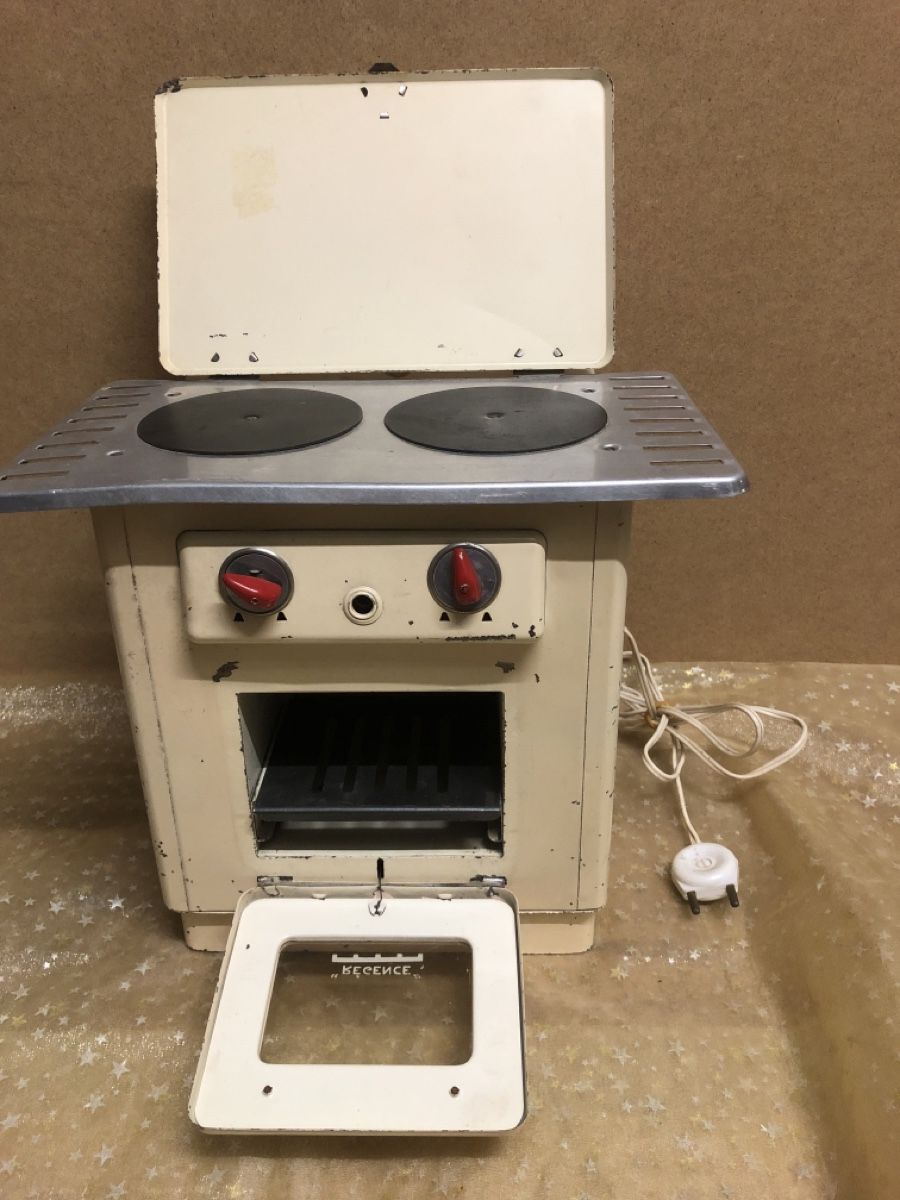 Giocattoli: Cuisinière  jouet vintage collection – Usato da Vésenaz venduto da Marguerite51 1