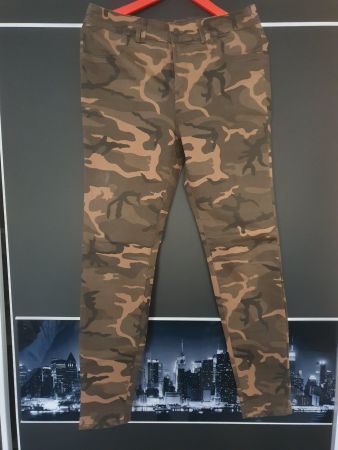 Camouflage Jeans
