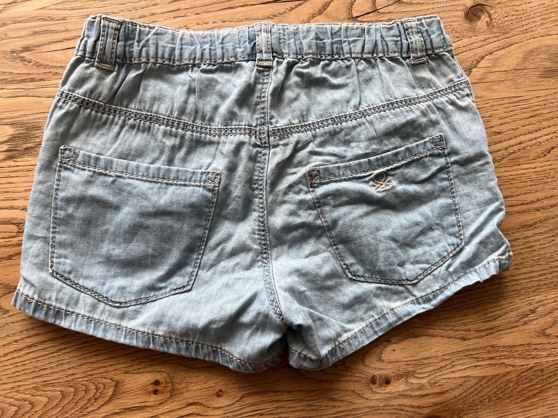 Benetton Pantaloni: Shorts Benetton 104 – Nuovo (secondo la descrizione) da Thun venduto da Siladi 1