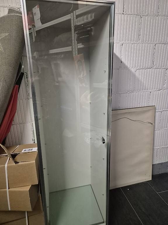 Vetrine: Vitrine – Usato da Rüti b. Riggisberg venduto da Ishola2204 1