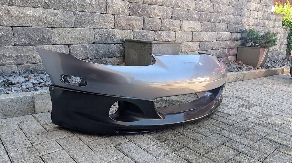 Tutti pezzi di ricambio auto: Frontschürze Set Mazdaspeed-Optik MX-5 NBFL, silber met. – Usato da Menznau venduto da Zwie