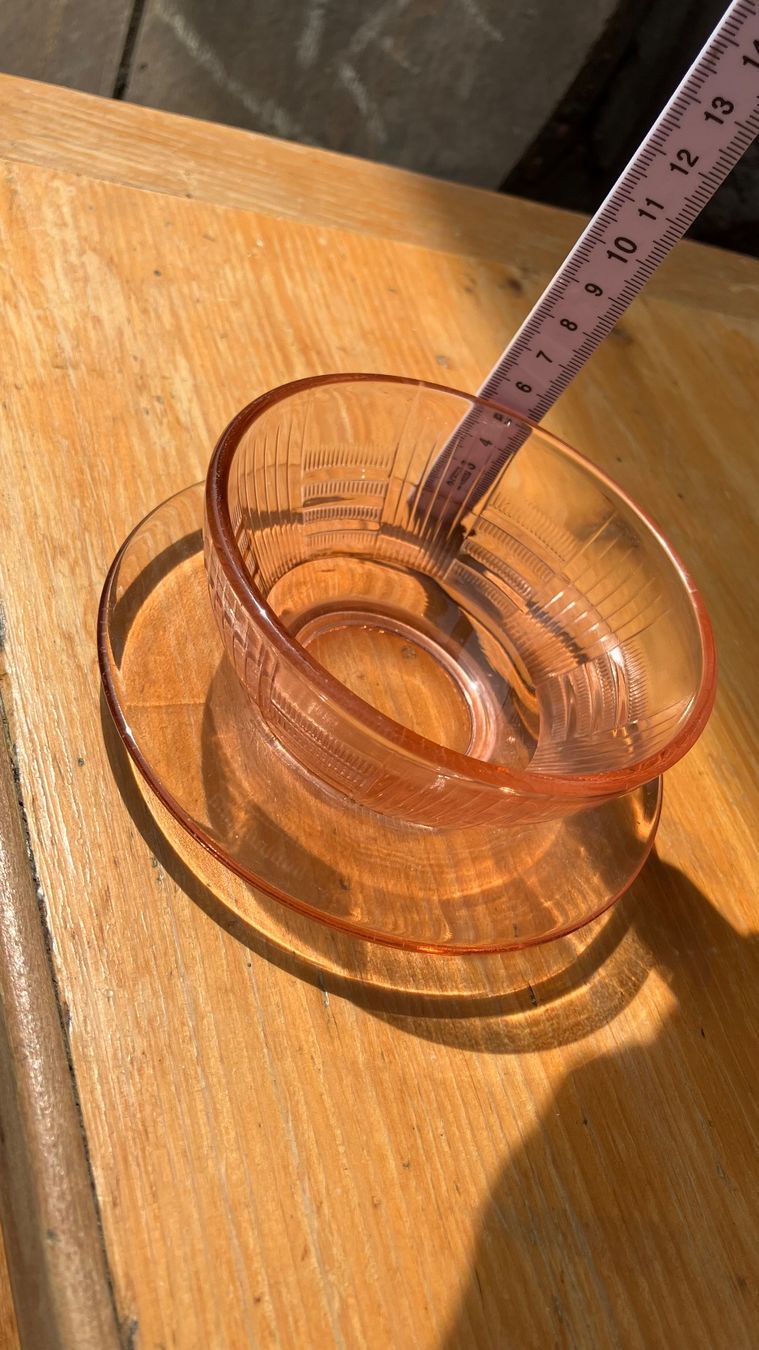 Tazze: tasse rose verre vintage – Usato da St-Cierges venduto da LeRegain 2