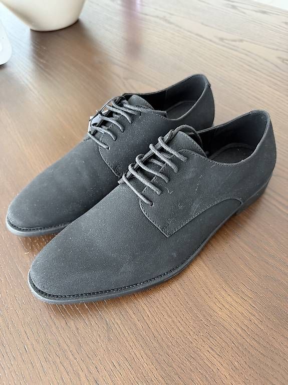 Scarpe da uomo: Pier One Herrenschuhe Schwarz Grösse 41 – Usato da Flawil venduto da swisstrendshop 2