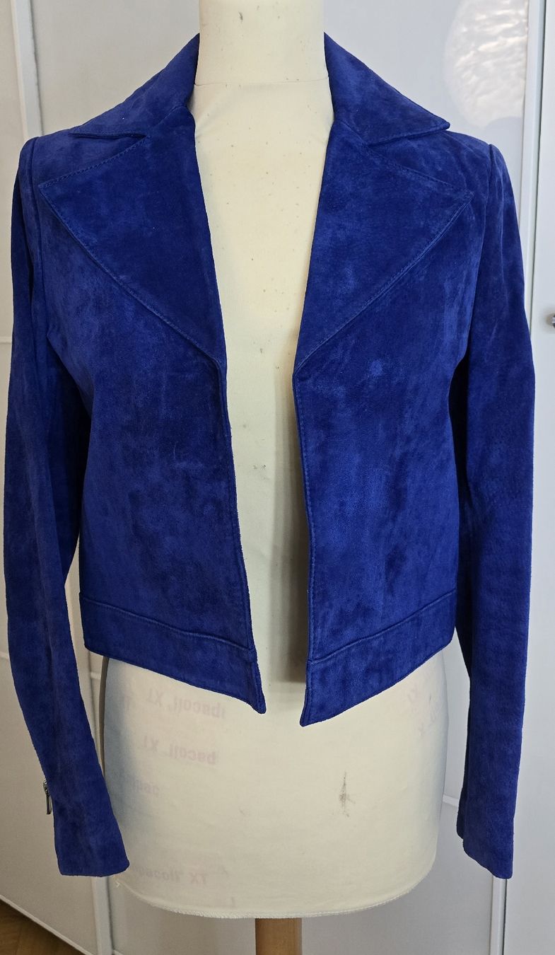 Mango Jacken: Veste NEUVE en daim bleue électrique Mango, taille S – Neu (gemäss Beschreibung) aus Genève von Saleena