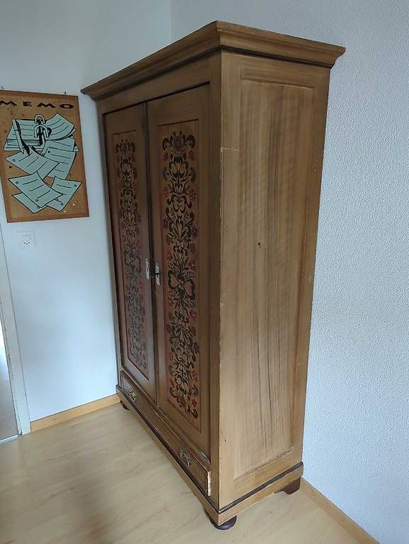Armadi: Bemalter Schrank, 2türig – Usato da Zollikofen venduto da Droogstoppel 2