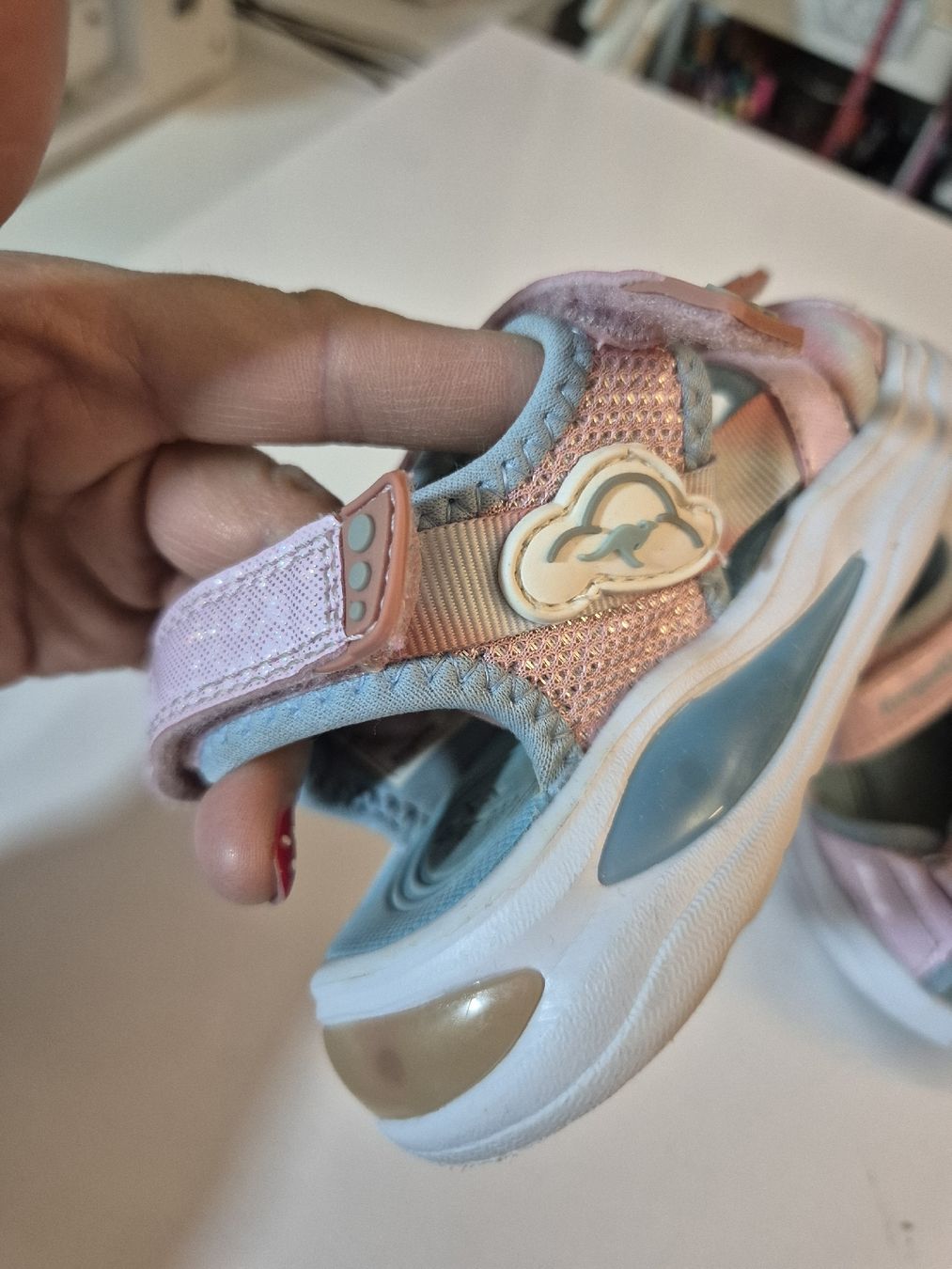 Scarpe per ragazze: Kangaroos Sandalen 26 Mädchen – Usato da Wynigen venduto da La_Talpa 2