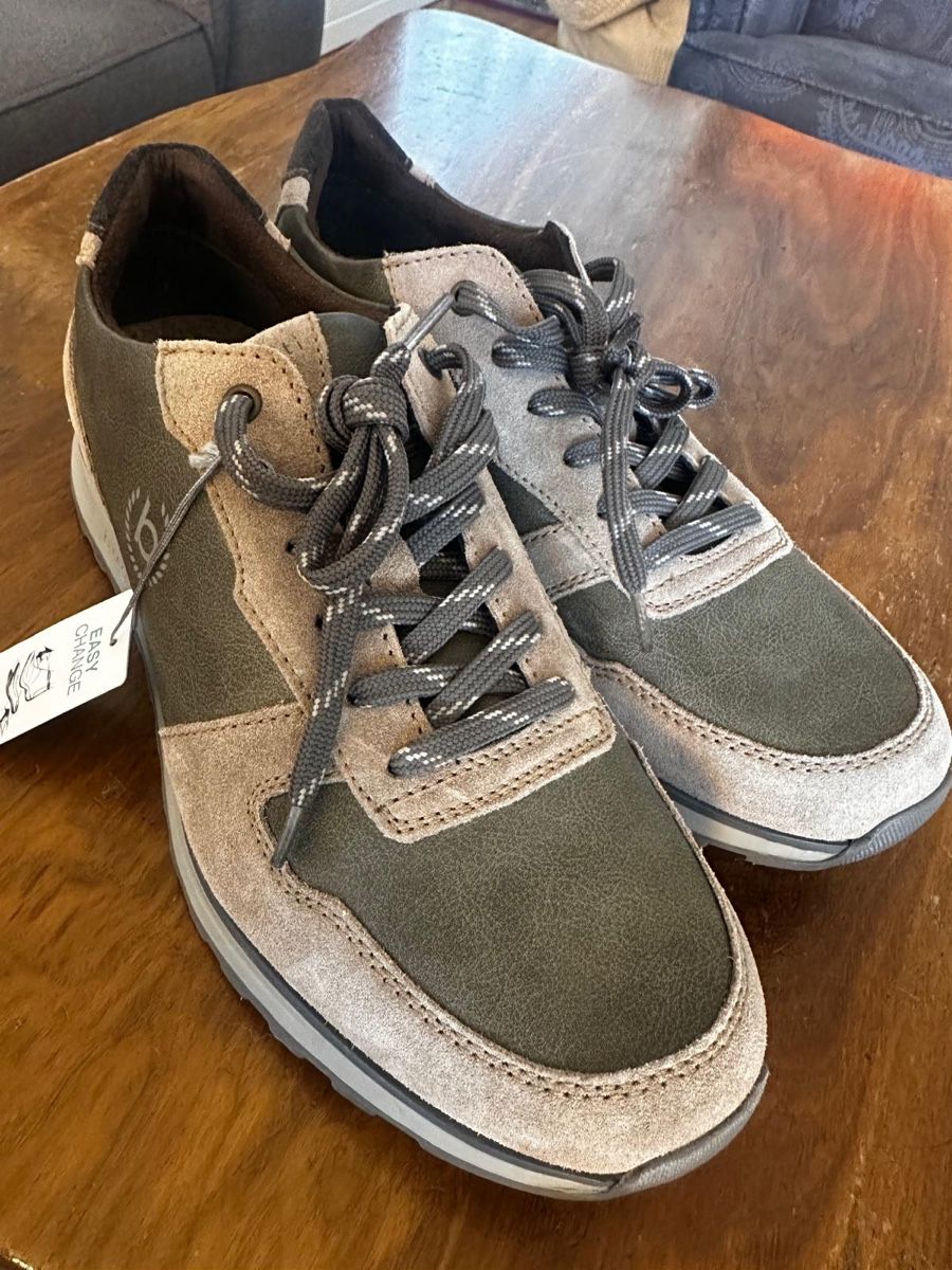 Bugatti Chaussures hommes: Bugatti Herrenschuhe Grösse 45, NEU – Neuf (Voir description) à Dietlikon par ciganolimao 1