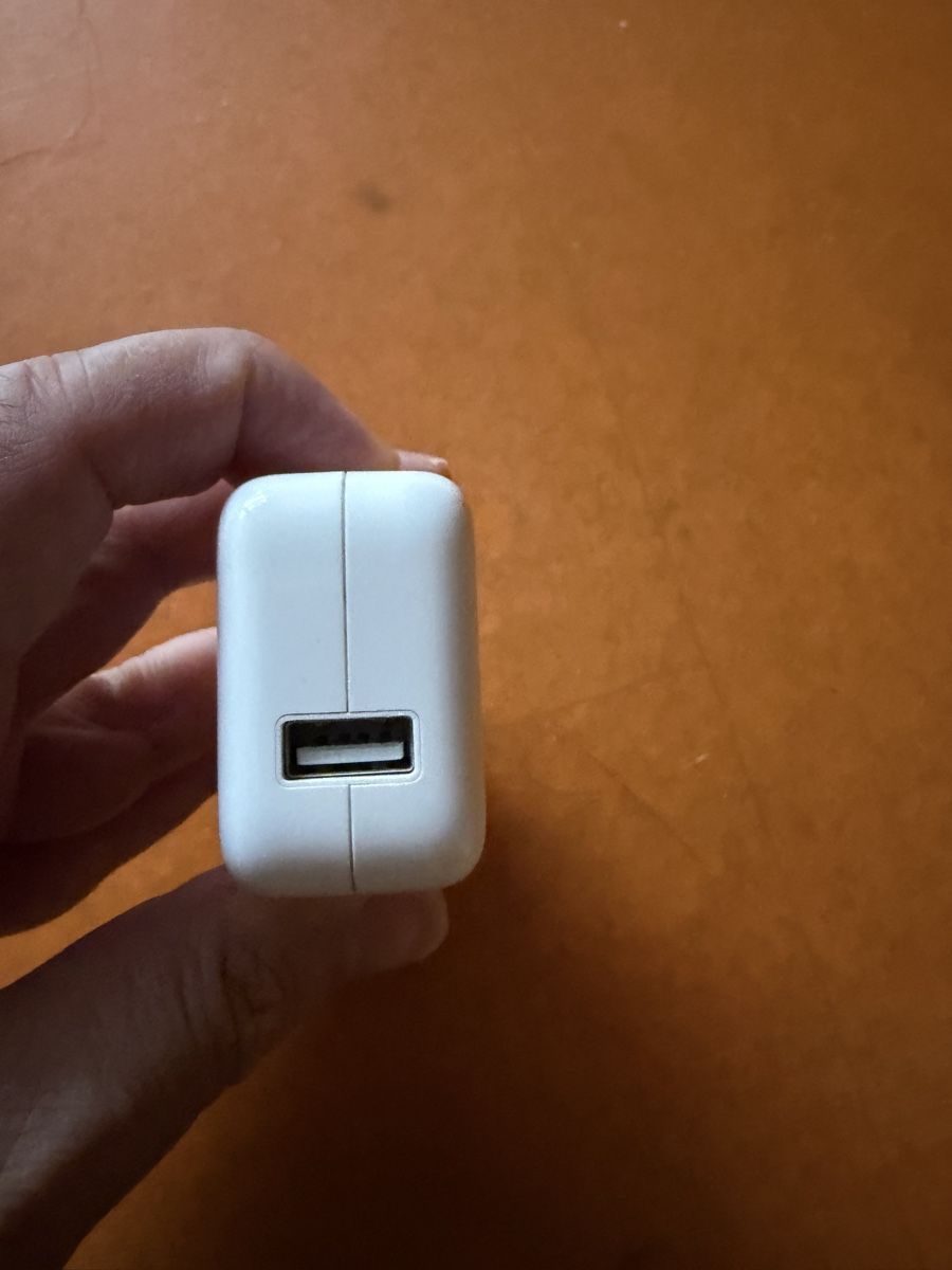 Apple Caricabatterie: Alimentatore Apple 10 W – Usato da Giubiasco venduto da sc-77 1