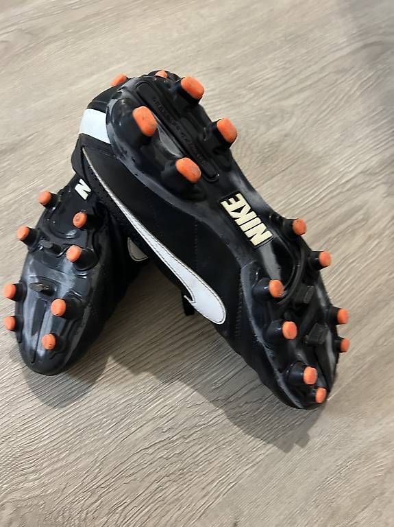 Scarpe da uomo: Fussball-Schuhe – Usato da Schwerzenbach venduto da nic_zt5r 3