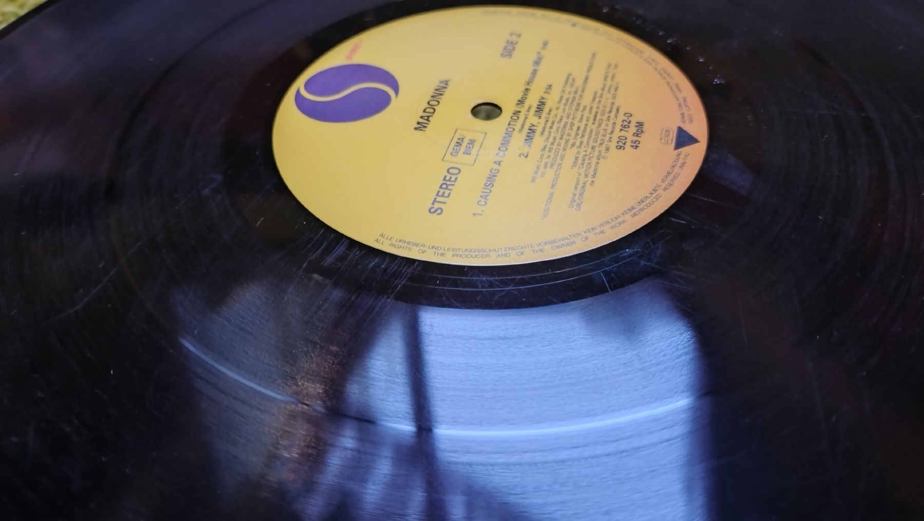 Dischi in vinile: Vinyle 45 tours Madonna Causing A Commotion G-G+ – Usato da Farvagny-le-Grand venduto da LaCaverne 3
