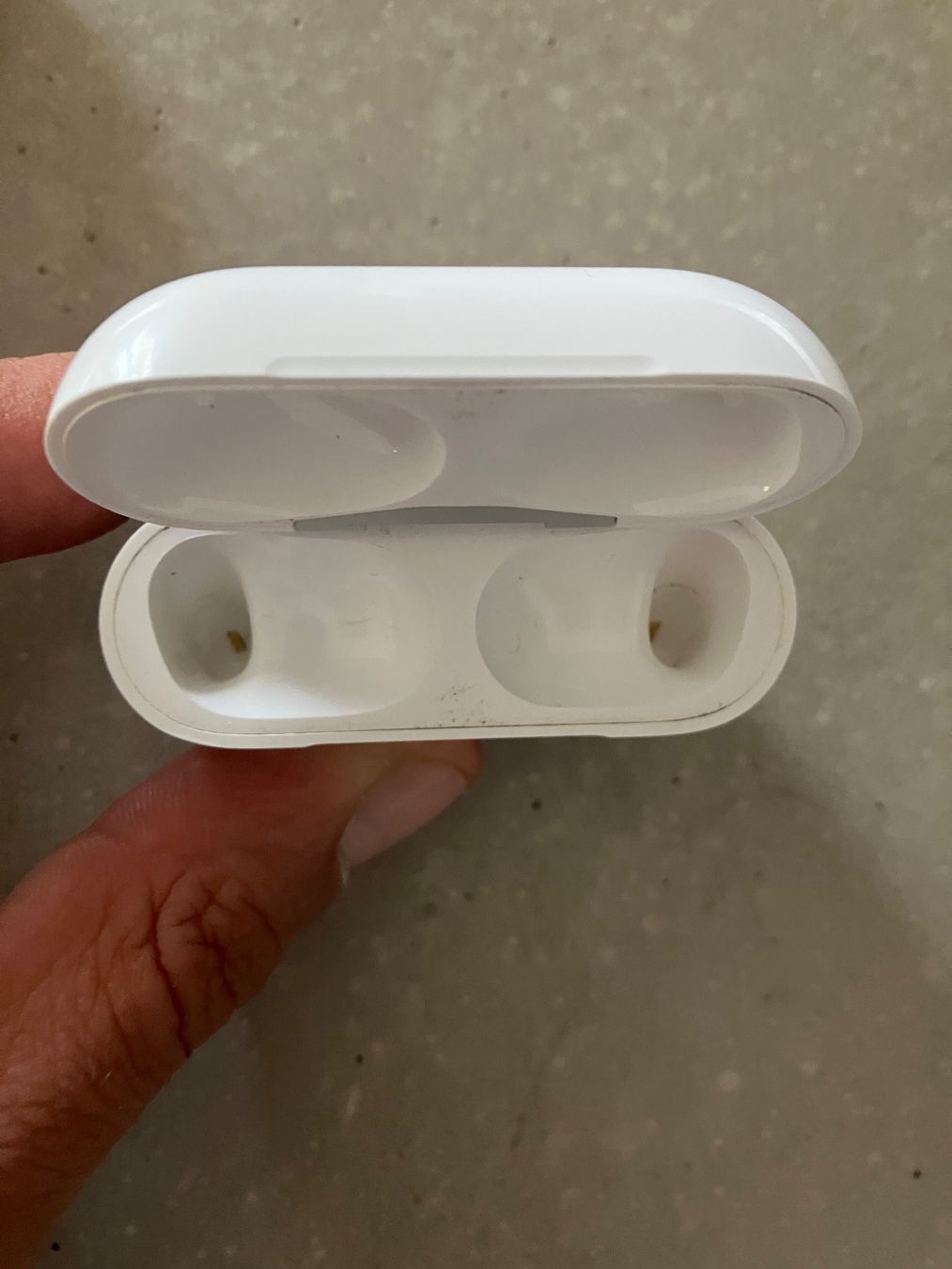 Apple Casques audio: APPLE AIRPODS PRO 2 Case – D'occasion à Lausanne par mr.v 3