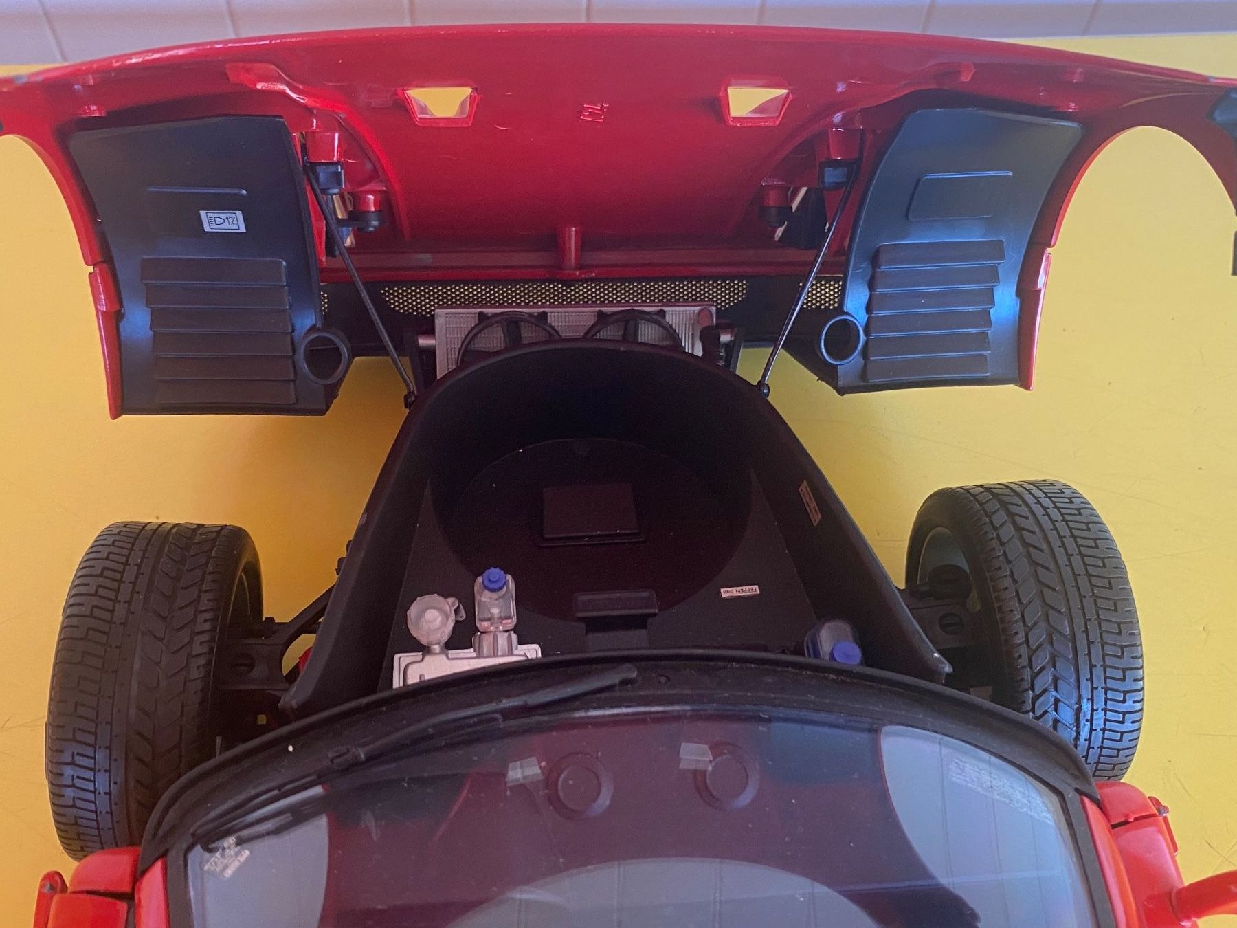 Pocher Modellini d'auto: Pocher Ferrari  F40 1/8 – Usato da Bonfol venduto da zagato43e 8
