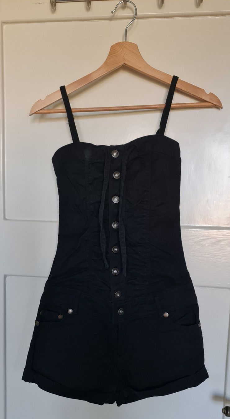 Tute: Kurzer Jumpsuit Gr. 34 – Usato da Kriens venduto da ..stx.. 1