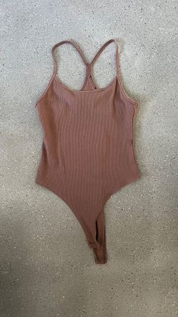Damen Body braun Racerback Schnitt Grösse S