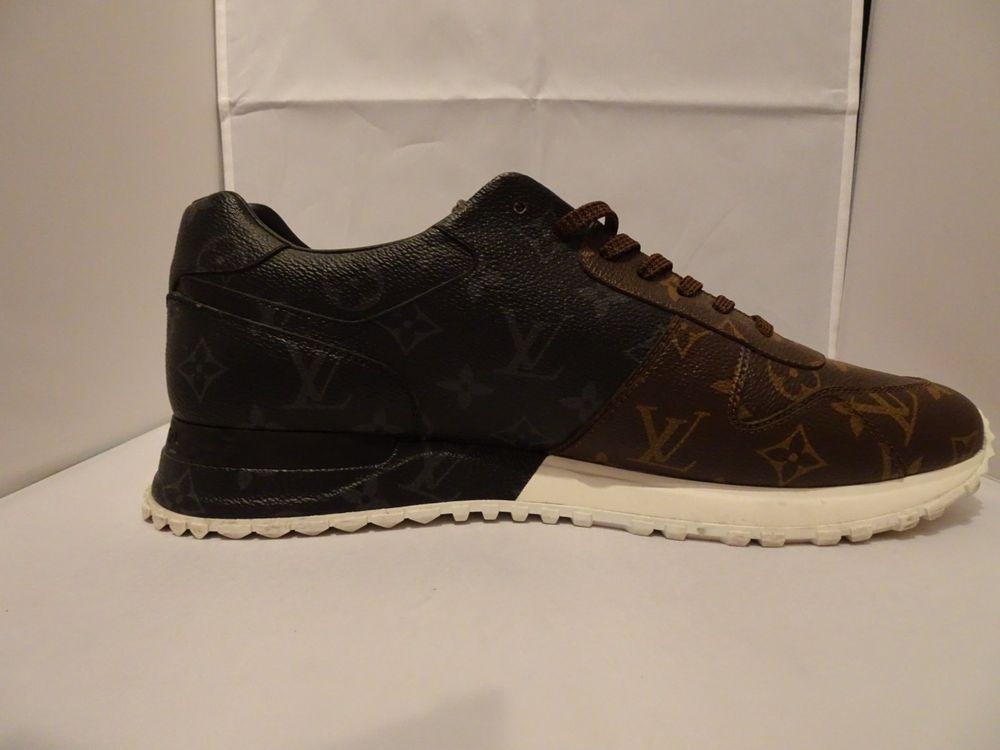 Louis Vuitton Scarpe da uomo: Louis Vuitton  Run Away Sneakers  //      Gr. 44 (9 1/2) – Usato da Frenkendorf venduto da Sakima1 4