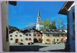 Scuol 1243 m ü.M., Unterdorf mit Dorfplatz