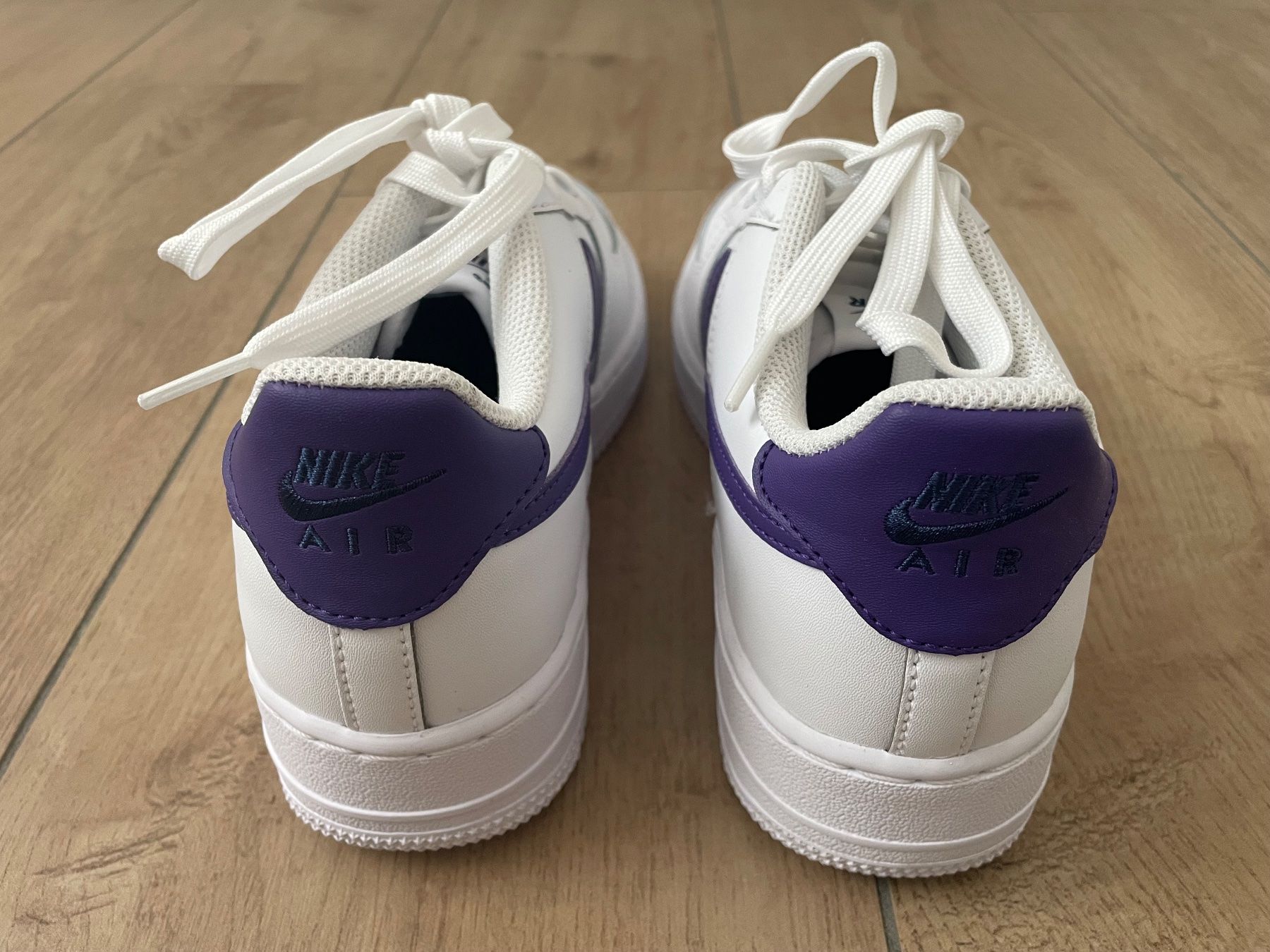 Nike Scarpe per ragazzi: Nike Air Force 1 Gr. 38.5 NEU – Nuovo (secondo la descrizione) da Waltenschwil venduto da hansnine 3