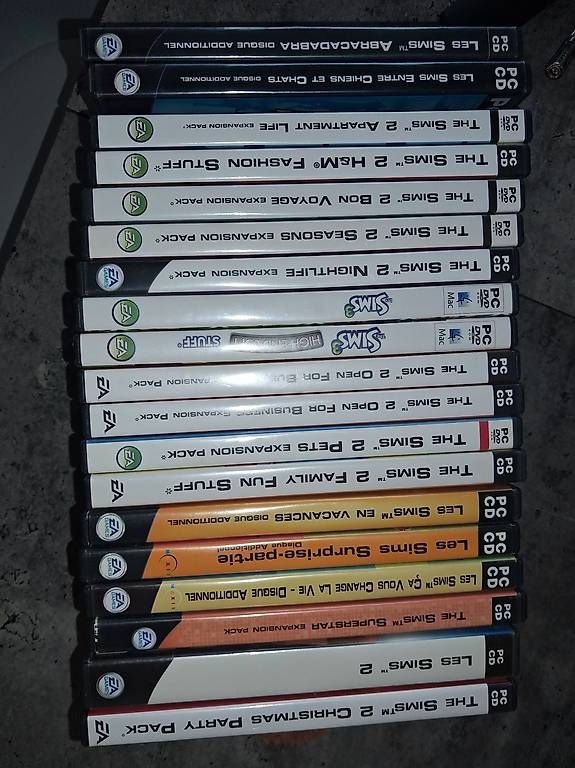 Giochi: Lot jeux sims  complet – Usato da Palézieux-Village venduto da RaphH 2