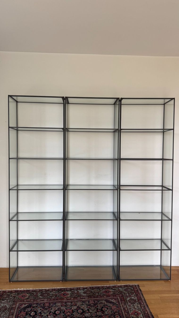 Scaffali: Minimalistische Abstracta Regalsystem – Usato da Volketswil venduto da brockipfannenstil 1