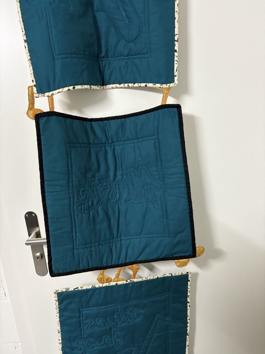 Tutte le decorazioni: Quilt - Patchwork mit Noten & Instrumenten. Einzelstück – Usato da Aarau Rohr venduto da torgath 4