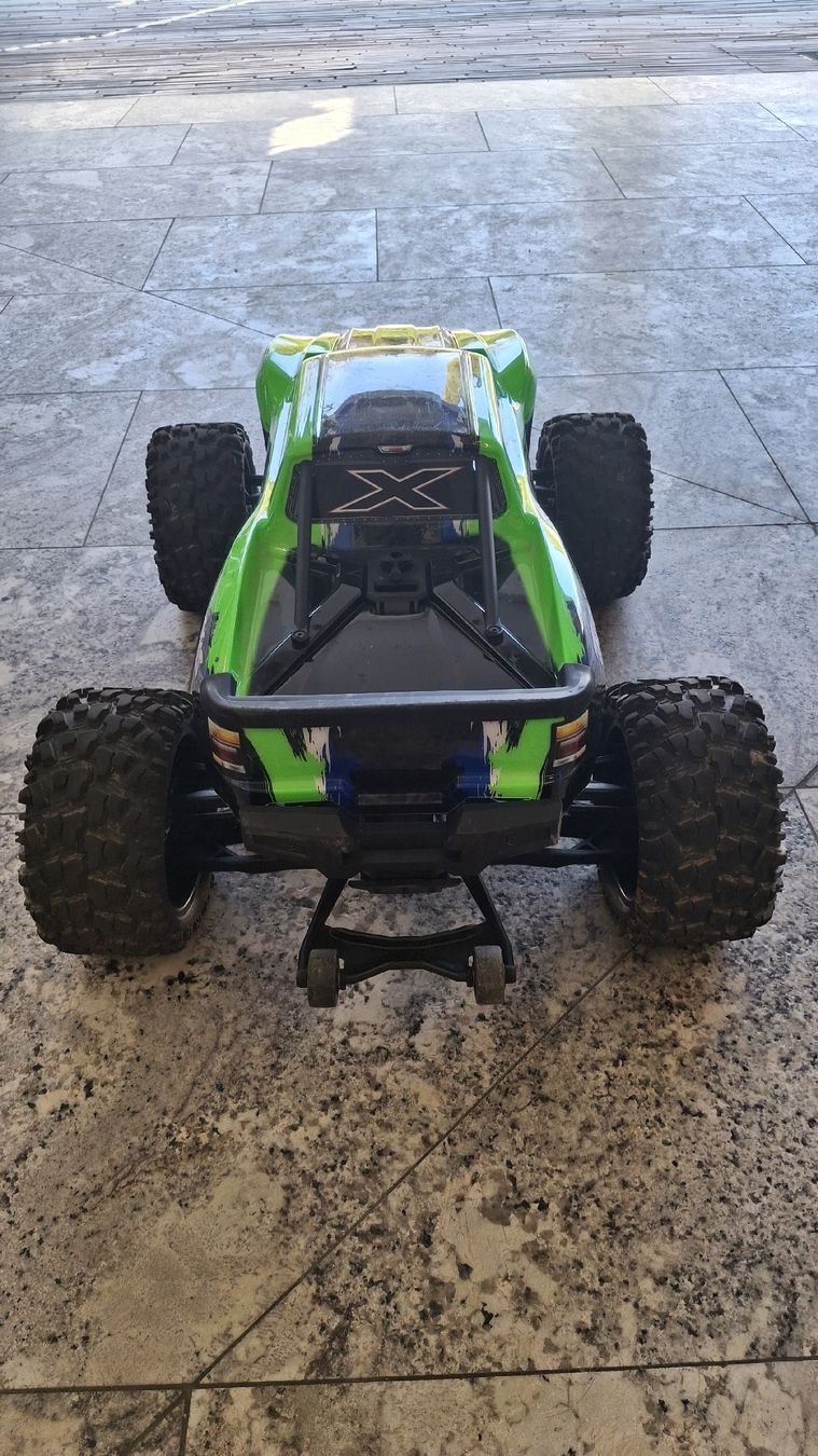 Traxxas Telecomando: Traxxas X-Maxx 8S RTR Green – Usato da Winkel venduto da Fizibubele 2