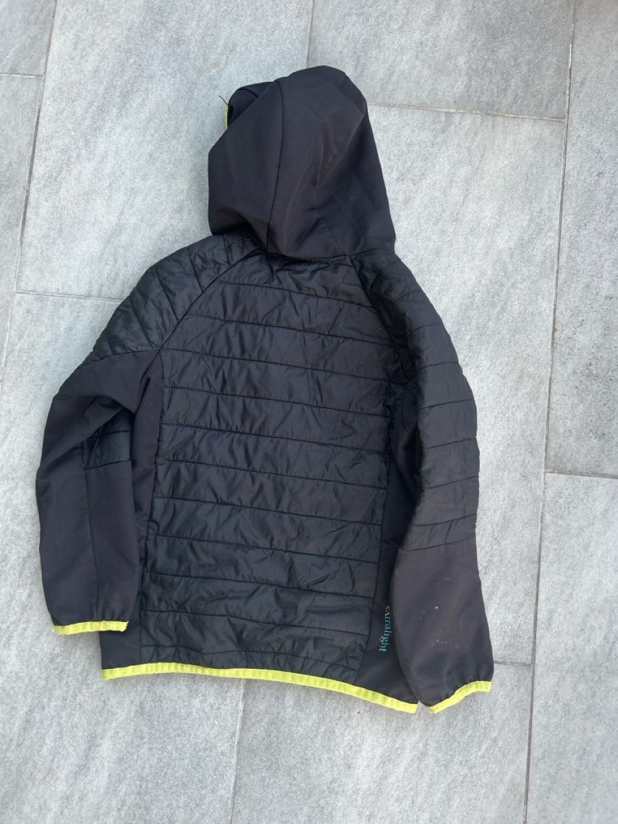 CMP Jacken & Mäntel: CMP Jacke Grösse 116 schwarz mit Kapuze – Gebraucht aus Eschenbach SG von bushika 2