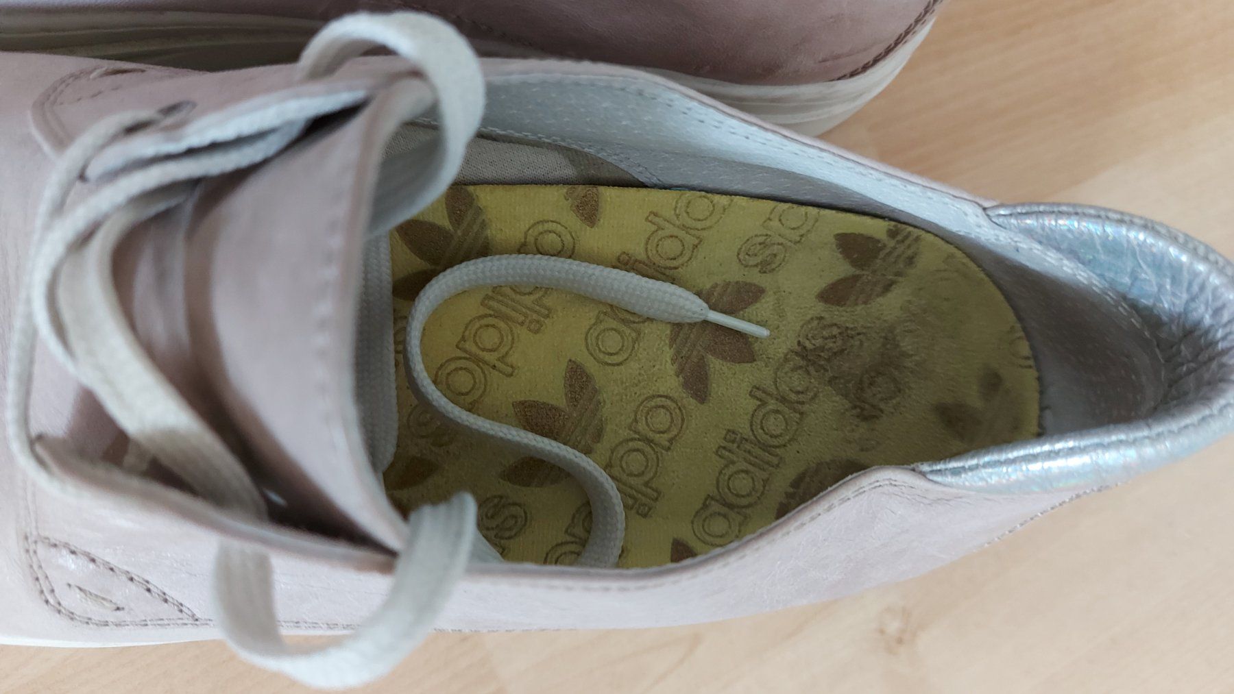 Adidas Scarpe da donna: Adidas Schuhe Altrosa gr.40 – Usato da Nebikon venduto da Draga25 1