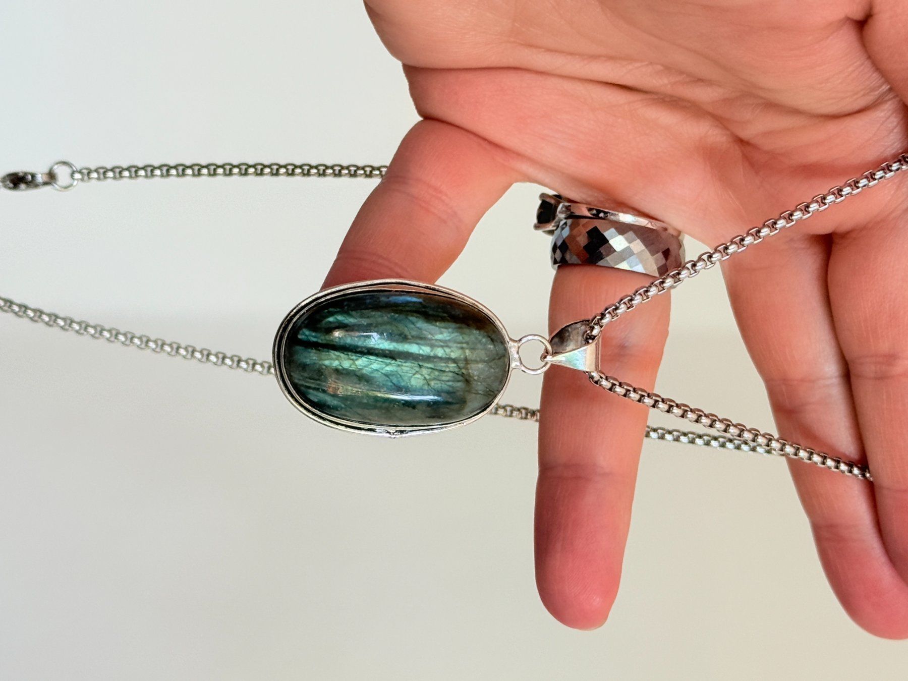 Ketten: Collier avec Labradorite – Neu und originalverpackt aus Genève von AWWA 6