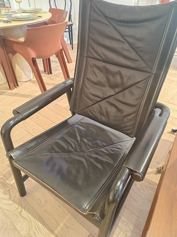 Poltrone: Vintage Bugholz Ledersessel mit Ottoman. – Usato da Zürich venduto da style-and-design.zh 2