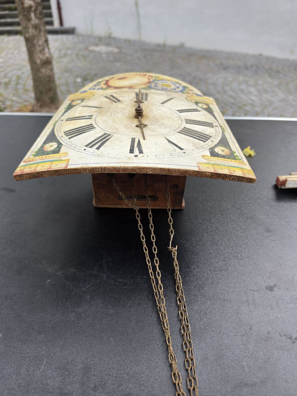 Orologi da terra & Orologi da parete: Wanduhr mit handgemalter Dekoration, defekt – Difettoso da Mettlen venduto da elios0888 2