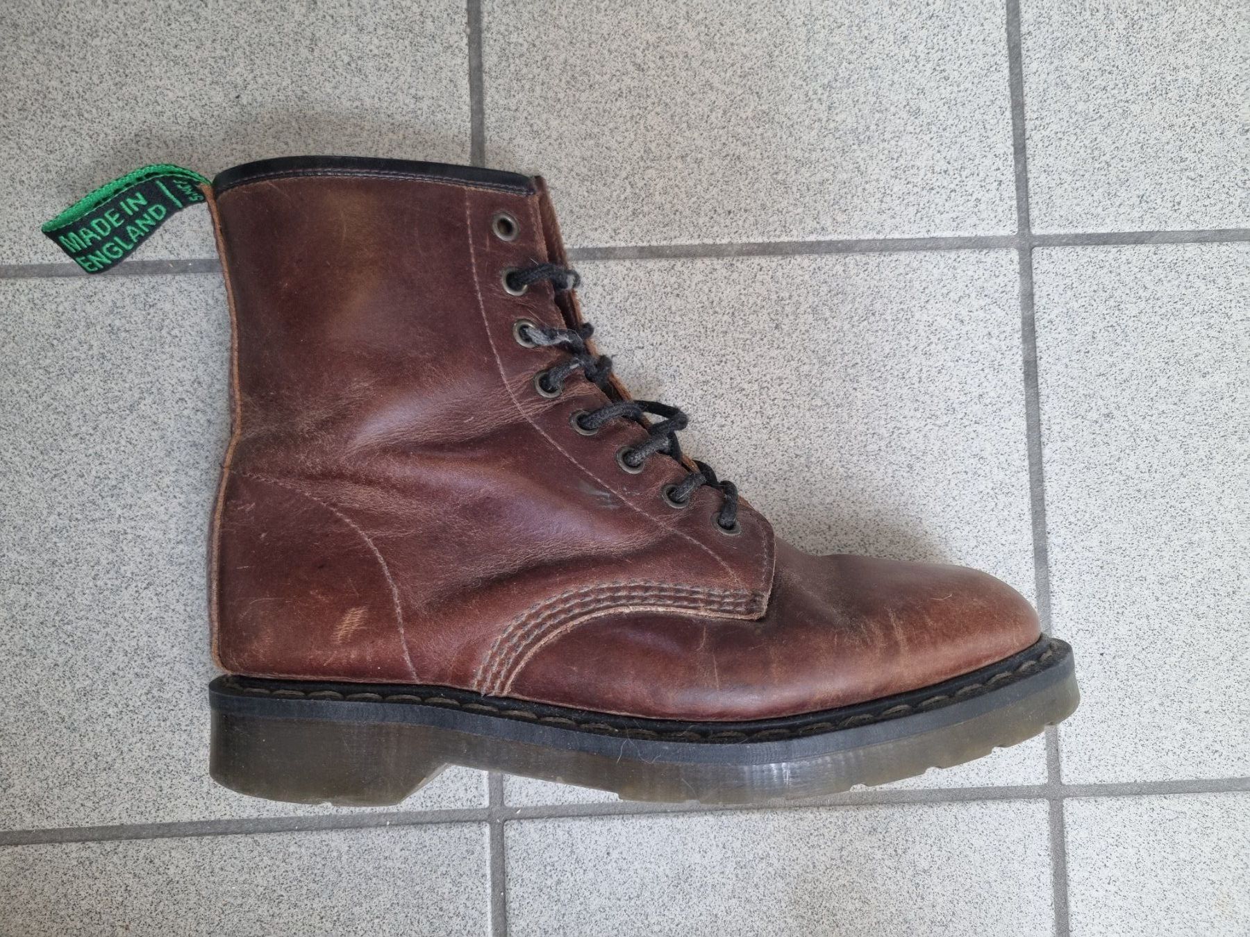 Solovair Scarpe da donna: Braune Solovair / Doc Martens, 39.5 – Usato da Zürich venduto da sar_7tdq 1