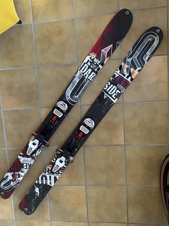 Skis: K2 Darkside, ski freeride et poudreuse  – D'occasion à Chéserex par genuflector