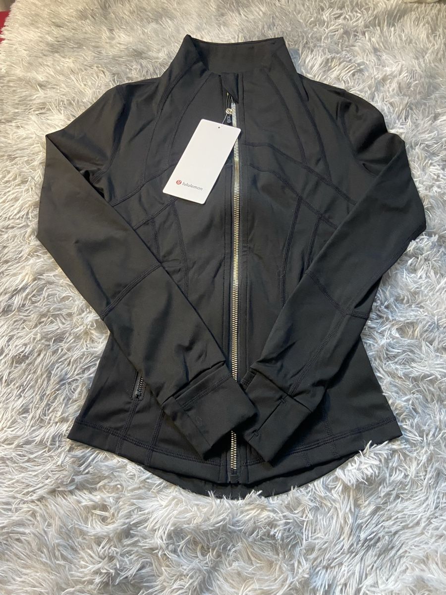 Lululemon Lots de vêtements: Schwarz Lululemon Set – Neuf (Voir description) à Embrach par NovasOutlet 1