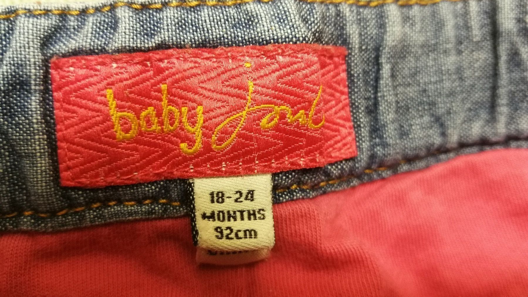Lotti & Set di vestiti: Kleiderpaket Mädchen  Gr92 – Usato da Zürich venduto da laude 2