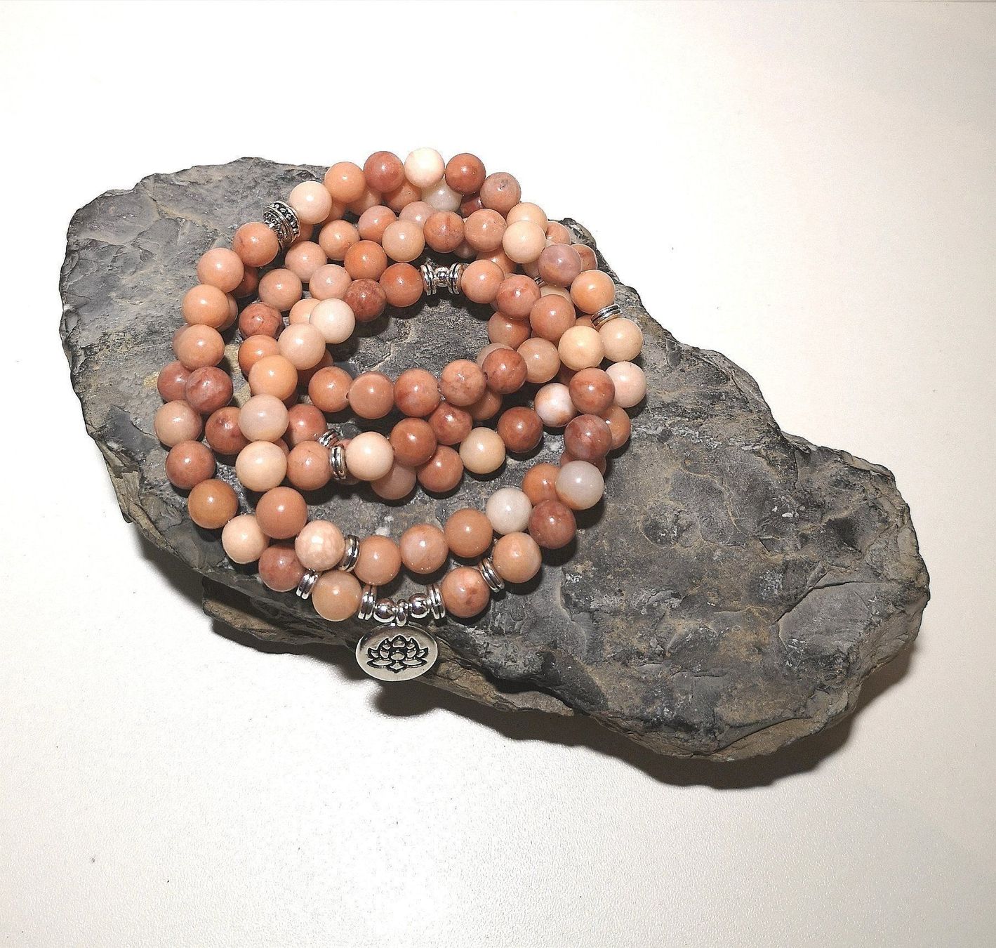 Bracciali & Braccialetti: 108 Mala Wrap Lotus Armk. - Spendenaktion – Nuovo (secondo la descrizione) da Unterkulm venduto da Nachtigall 4