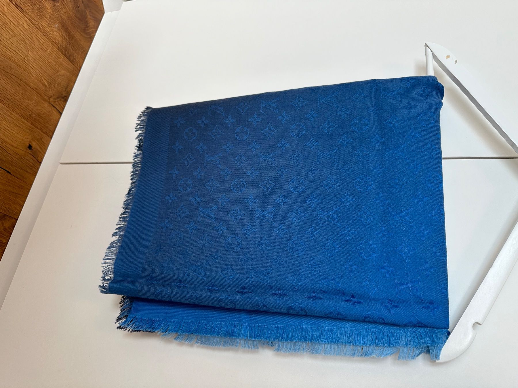 Louis Vuitton Foulards, Tücher & Schals: LV schal – Gebraucht aus Küssnacht am Rigi von hor_dpb7 1