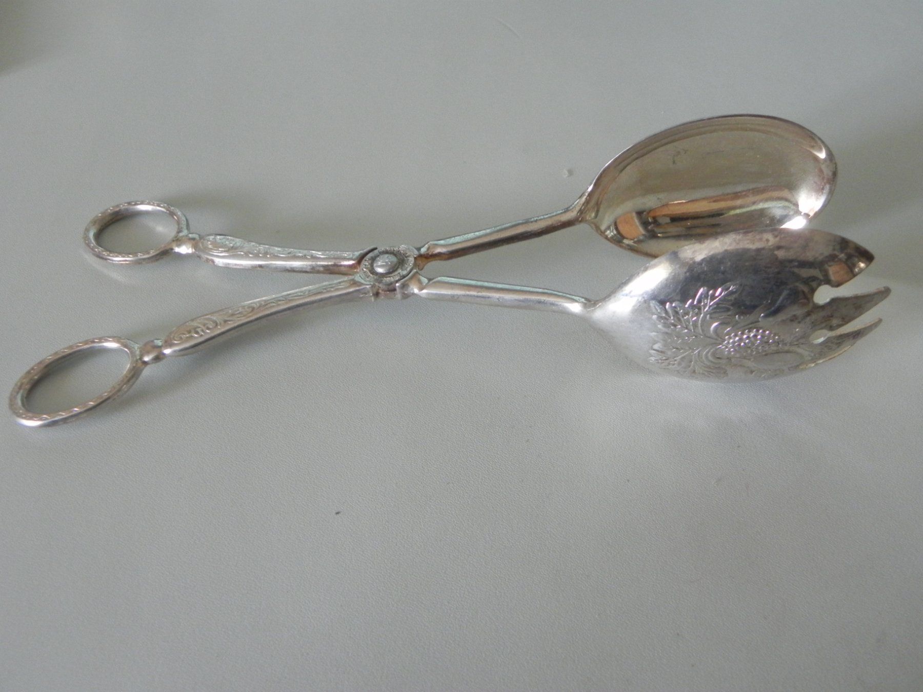 Set di posate: Antike verzierte versilberte Servierzange – Usato da Minusio venduto da Lory64 1