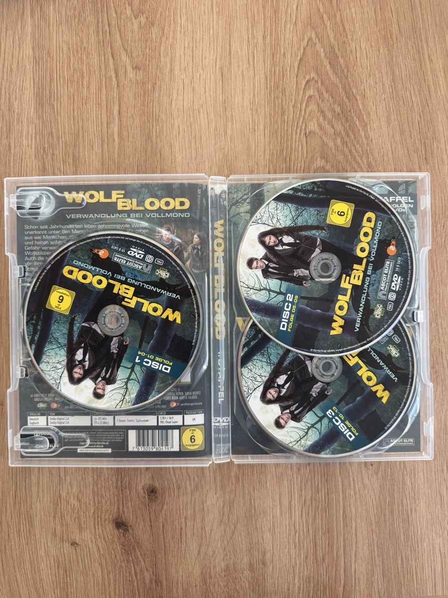 Tutti i DVDs: Wolfblood Staffel 1 DVDs – Usato da Bütschwil venduto da kim0410 2