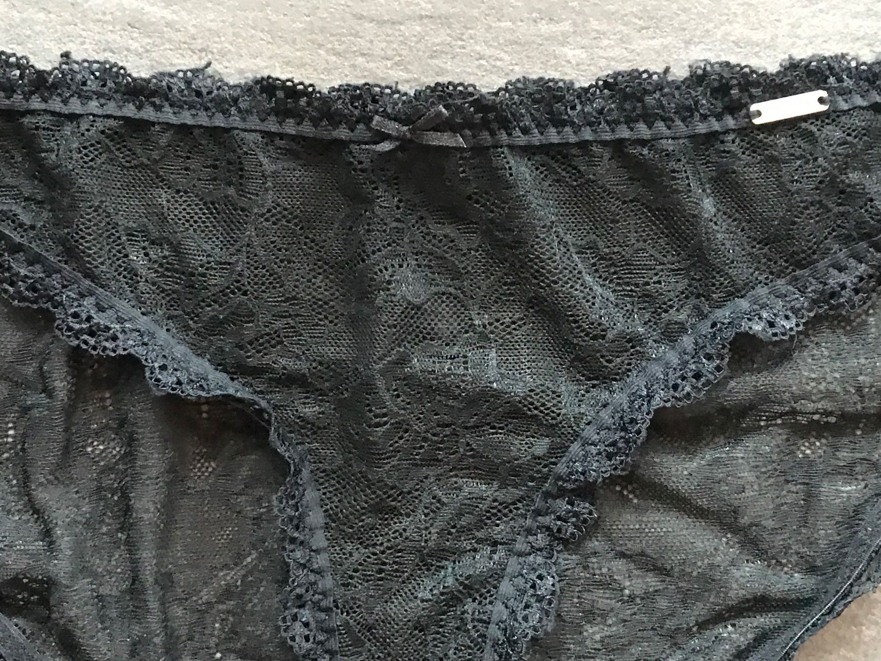 Altra biancheria intima: SLIP - SCHWARZ - DURCHSICHTIG - SPITZE - GRÖSSE L - NEU – Nuovo (secondo la descrizione) da Buchs AG venduto da fischli610 1