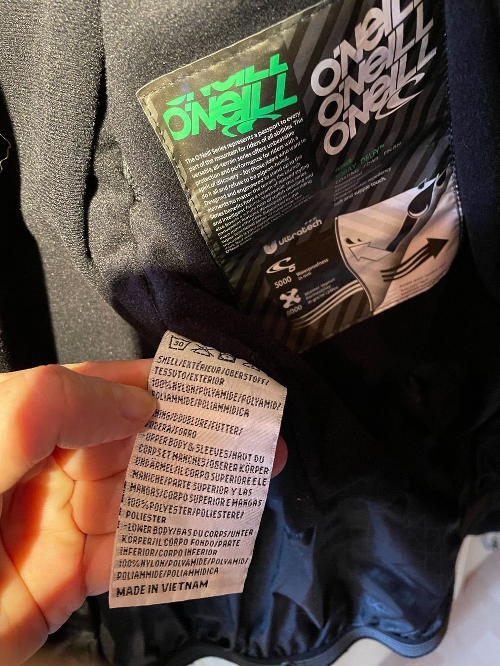 O'Neill Giacche: Set ONeill Ski/Snowboard-Jacke und Hose – Usato da Luzern venduto da joliii 2