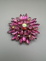 Gablonzer Brosche Blumenform pink