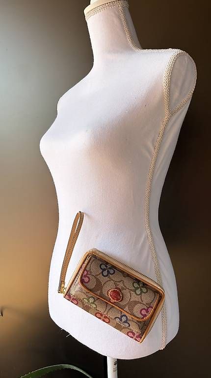 Portemonnaies: Coach Wristlet Wallet – D'occasion à St. Gallen par sunleister 2