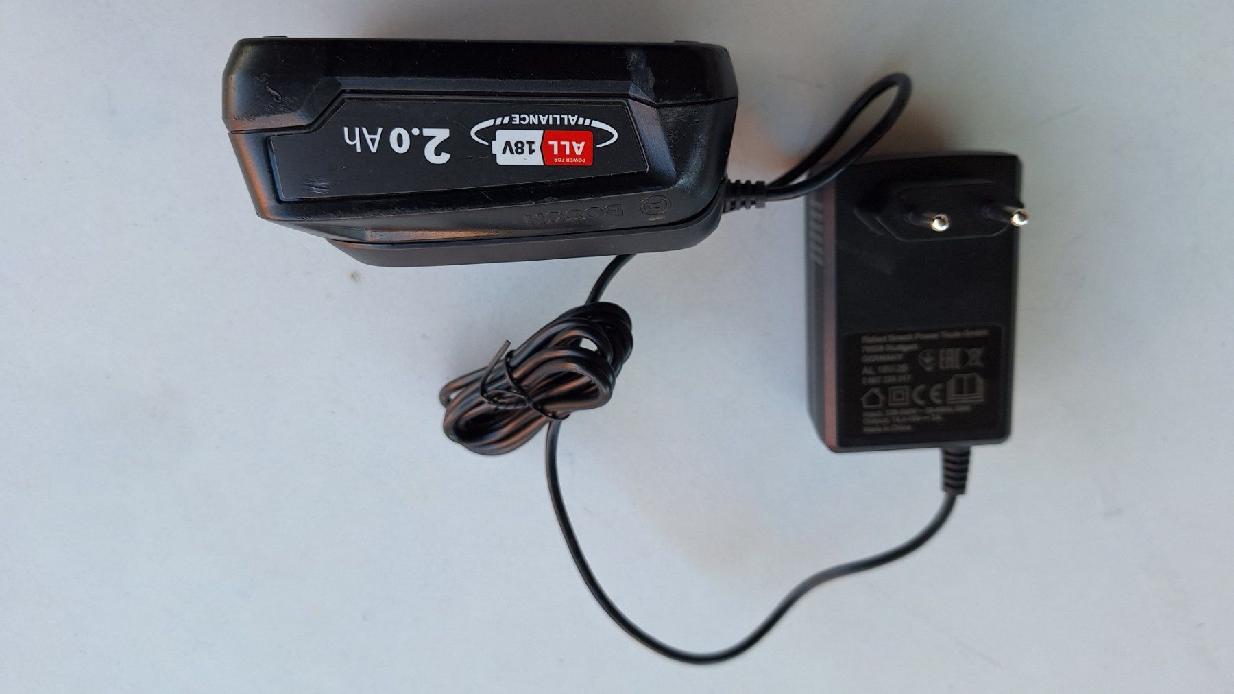 Bosch Caricatori & Batterie: Akku Bosch mit Ladegerät – Usato da Männedorf venduto da HaBa49 2