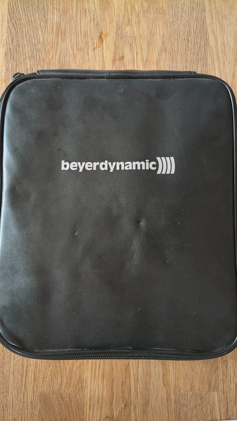 Cuffie: Beyerdynamic DT880 – Nuovo (secondo la descrizione) da Genève venduto da javich 2