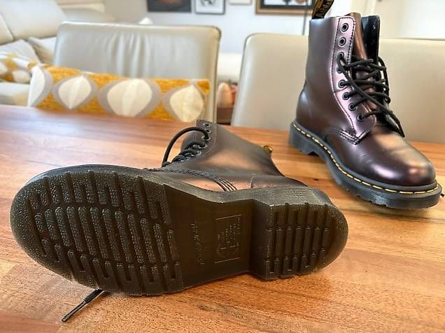 Scarpe da uomo: Dr Martens – Nuovo e nell'imballaggio originale da Lausanne venduto da lumiere1