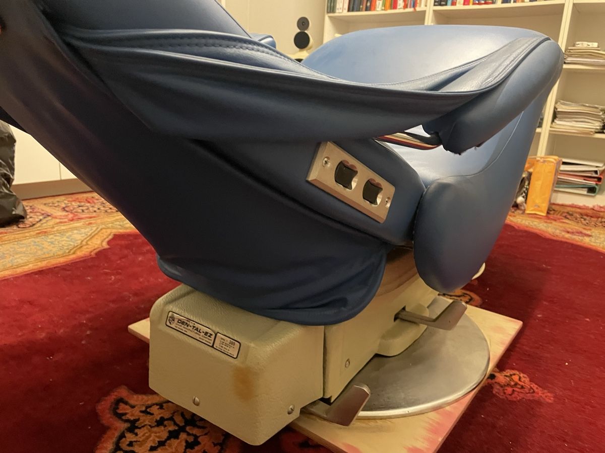 Fauteuils de soin: Behandlungsstuhl – D'occasion à Hünenberg par Rimaruem 1