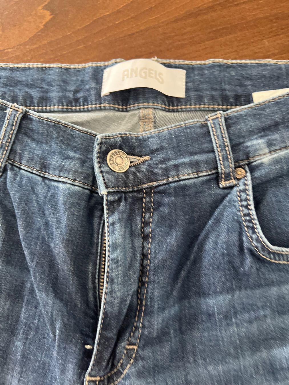 Angels Jeans: Damen Jeans Shorts Angels Gr. 42 – Usato da Ebmatingen venduto da Mistelu 1