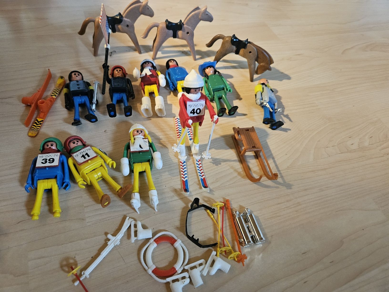 Giocattoli: playbig jo 1976 et autres – Usato da Onnens FR venduto da YNM90 1
