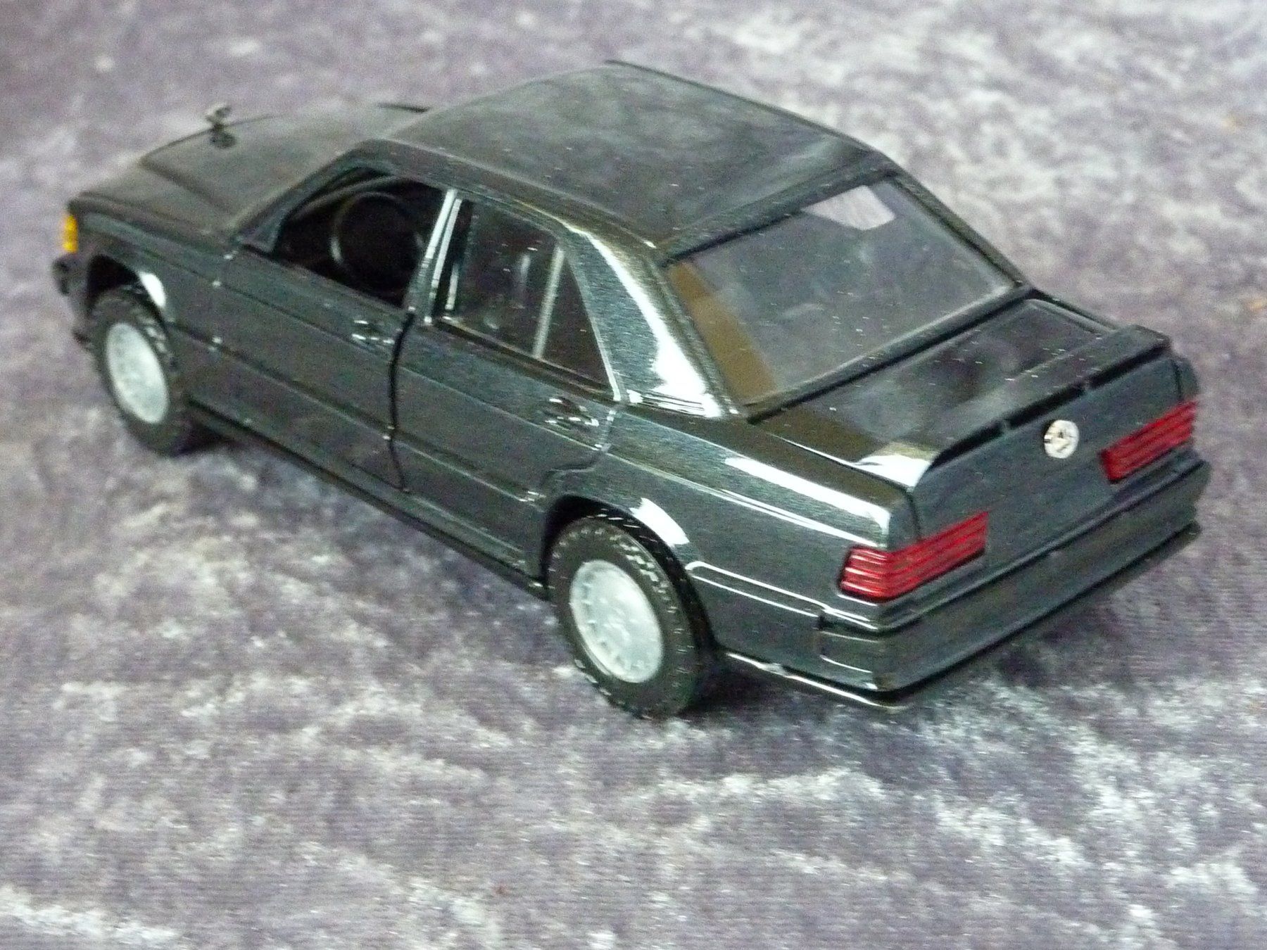 Mercedes-Benz Modellautos: Mercedes 190E 2.3-16  1:35 – Neu (gemäss Beschreibung) aus Dürrenäsch von modellautos4you 2